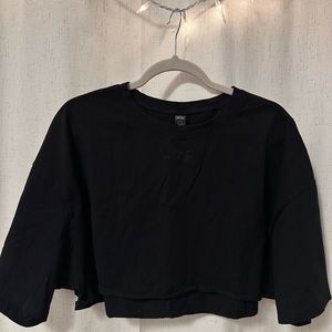 Like new, Vitality Cropped Tshirt